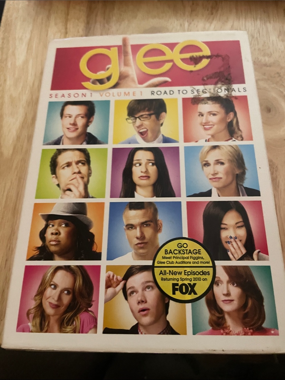 Glee Season 1 Volume 1 Road to Regionals DVD - Colorful Cast Cover